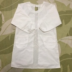 割烹着・エプロン(白色)と三角巾　4点まとめての画像