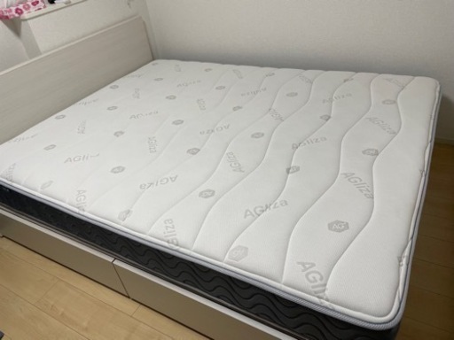 クイーンサイズベッド　マットレス付※使用1年半