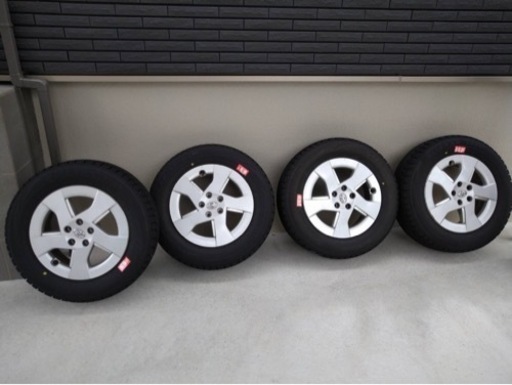 プリウス　スタッドレスタイヤ