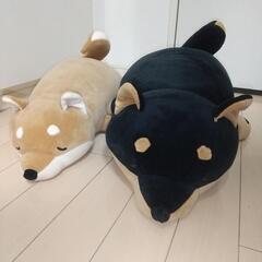 柴犬の特大ぬいぐるみ2匹セットの画像