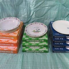 スヌーピー（陶器）・スープ皿3枚・絵皿3枚・平皿4枚・ボウル皿4...