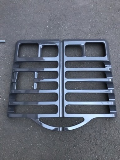 ZW100 リヤグリル　中古