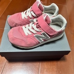 女の子シューズの画像