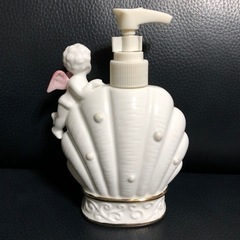 天使シェル　ディスペンサー　陶器　ボーンチャイナの画像