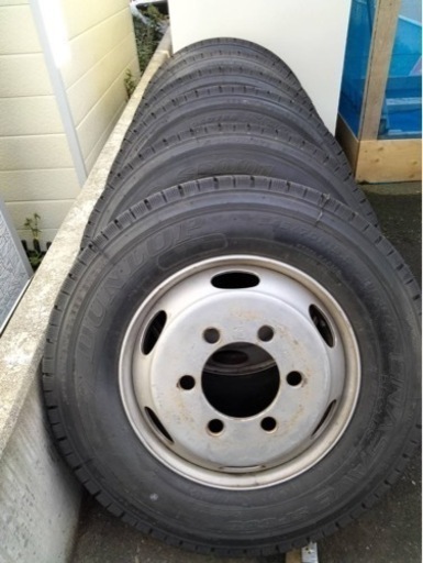 【6本セット】増トン用タイヤ ホイール付き 245/70R/19.5