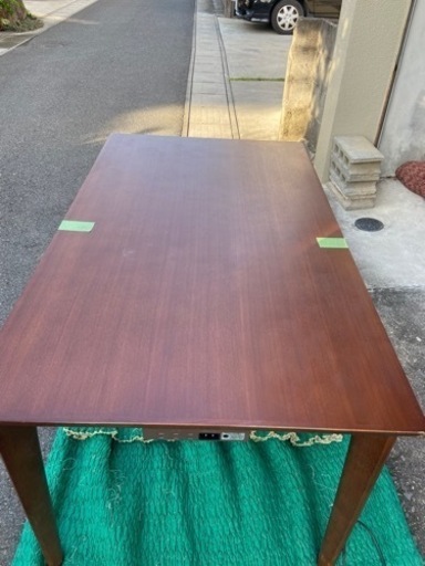 ダイニングテーブル