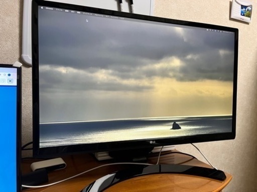 LG 23.8インチ4Kモニタ 売ります