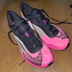 ナイキズームフライ3       25、5センチ　　5000円