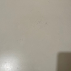 白ローテーブルの画像