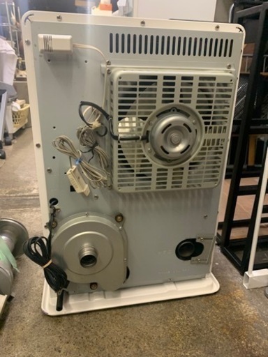 サンポット　FF式温風石油ストーブ　FF-4210TL  木造11畳　コンクリート18畳　