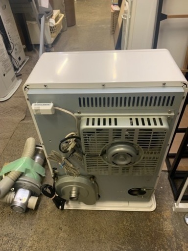 サンポット　FF式温風石油ストーブ　FF-4210TL  木造11畳　コンクリート18畳　