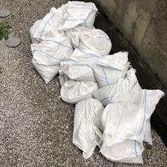 相模原市_砂利譲ります。土嚢袋20袋ほどです。
