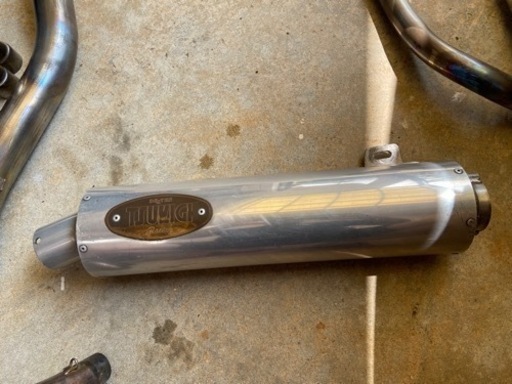 ゼファー 1100 ツキギマフラー