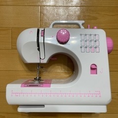 電動ミシンの画像