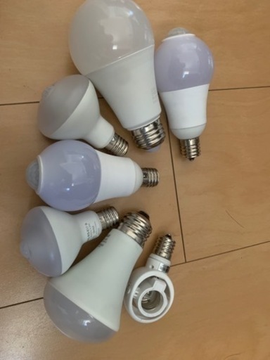 led電球　人感センサー付き　セット