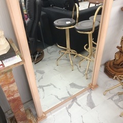 カーテンモチーフのデザインミラー‼️ヨーロッパスタイルなお部屋に✨の画像