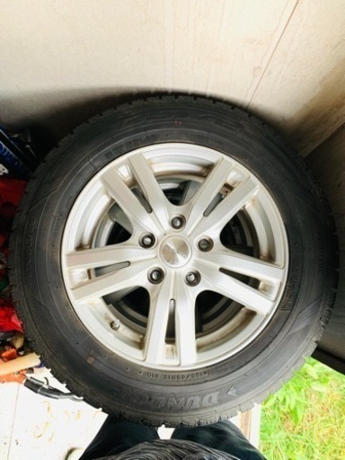 決定しました　ダンロップ　スタッドレス195/65R15 アルミホイール付き4本セット