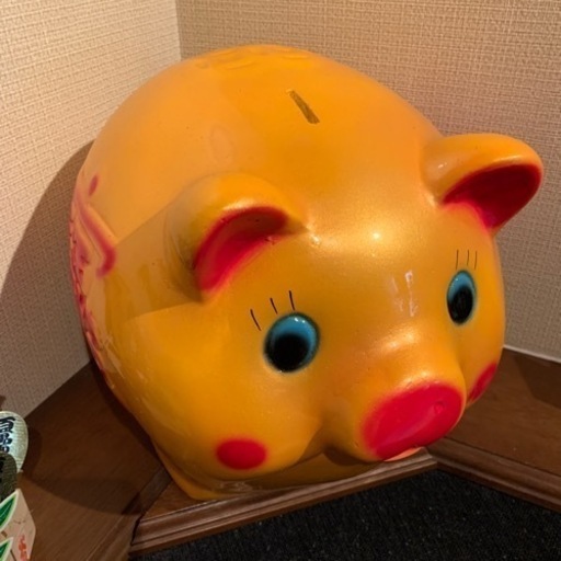 開運！ブタの貯金箱