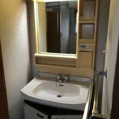 洗面化粧台 無料で差し上げます