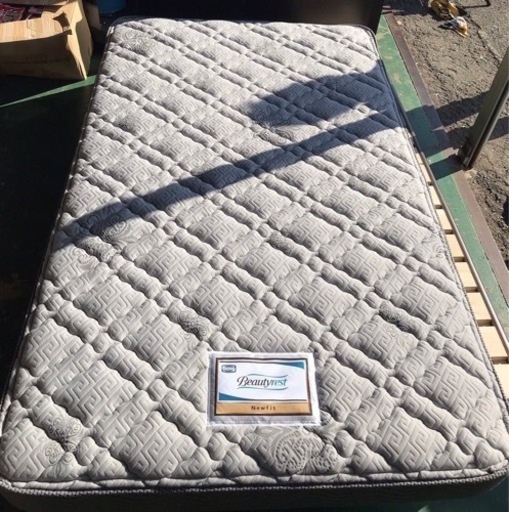 シモンズ　セミダブル　マットレス　ビューティーレスト　newfit