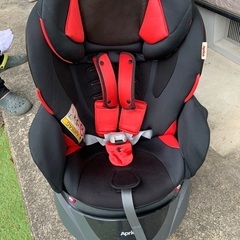 【お譲り先決まりました】Aprica チャイルドシート0歳児〜