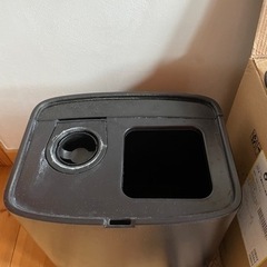 加湿器　2ヶ月使用　ブラック　上から給水の画像