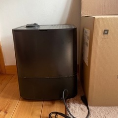 加湿器　2ヶ月使用　ブラック　上から給水の画像