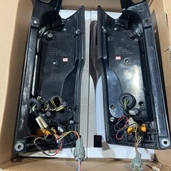 NV350キャラバン　テール　クリスタルアイの画像