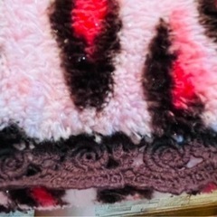 【受け渡し決定9／21】美品キラキララメ入りBIGクッション　横約４３cm ピンクの画像