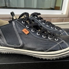 スピングルムーブ　黒　カンガルーレザー