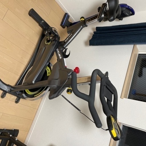 yclace スピンバイク　エアロバイク