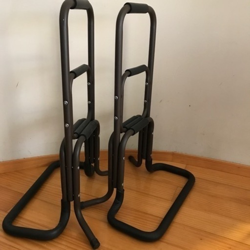 介護用品　手すり　２つ