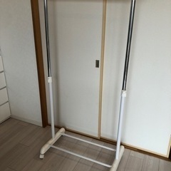 ハンガーラック　無料