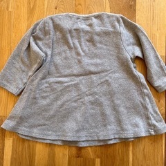 西松屋　子供服　90サイズ　グレー　チュニックの画像