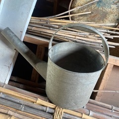 昭和レトロ　鉄製ミルク入れ？？