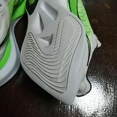 美品🌼NIKE    zoom GRAVTY     27cmの画像