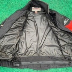 KOMINE、ライダースジャケットの画像