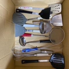 まだ取引可能です　調理器具　ボウル、鍋、フライ返しなどの画像
