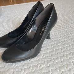 黒のパンプス