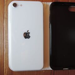 ほぼ未使用 室内保管 美品  SIMフリー  iphone SE2 (第２世代） 64G　ホワイトの画像