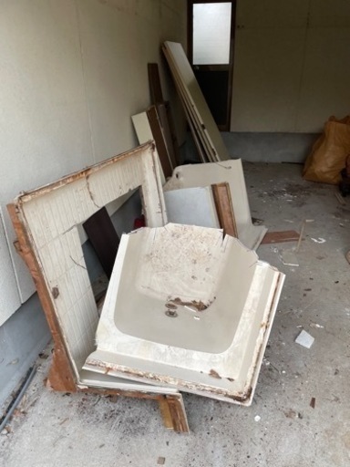 【金額応相談】廃FRP・廃石膏ボードなどの処分