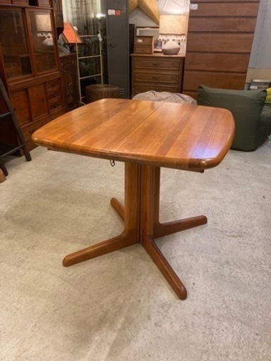 北欧ヴィンテージ チーク材 デンマーク 伸長 4Pダイニングセット gudme