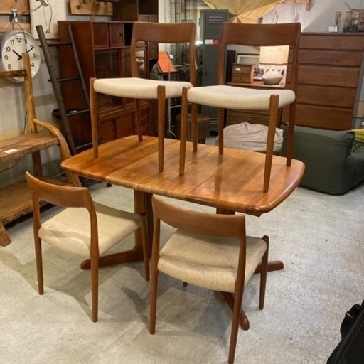 北欧ヴィンテージ チーク材 デンマーク 伸長 4Pダイニングセット gudme