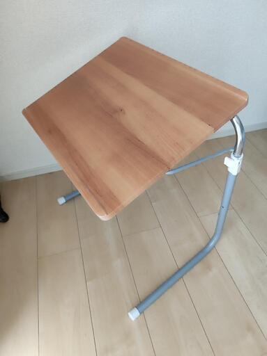 折りたたみテーブル