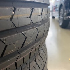 　165-65-R15 ヨコハマほぼ新品　金額相談可ブルーアース　タイヤ　4本の画像