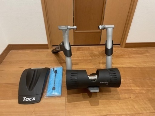 Tacx タックス　Bushido Smart スマートローラー台