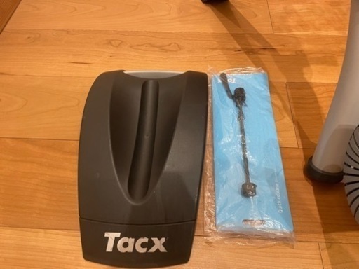 Tacx タックス　Bushido Smart スマートローラー台