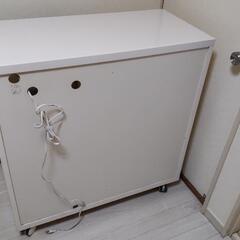 食器棚、キッチン収納の画像