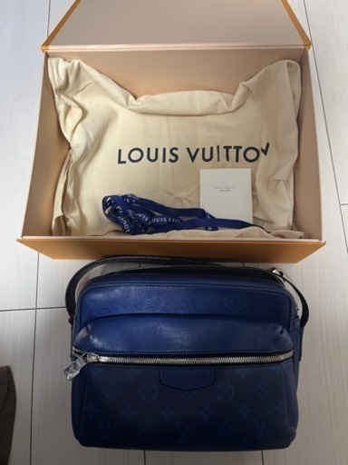 ヴィトン　アウトドア　メッセンジャー