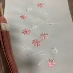 　吹き寄せ柄　半衿いかがでしょうか？の画像